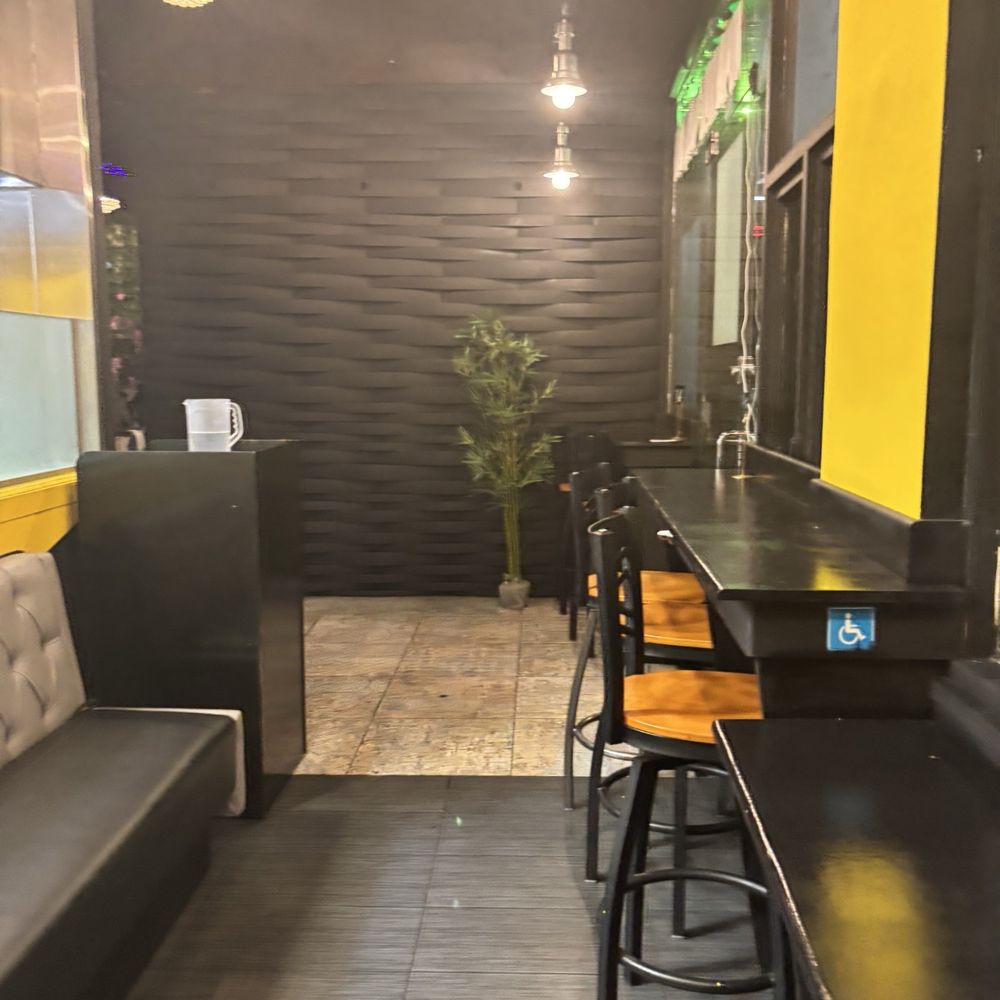 Jamra Grill - If your solo, there's also window seats in the barstools area - Italian Near Me - Los Angeles, California Jamra Grill - If your solo, there's also window seats in the barstools area - Italian Near Me - Los Angeles, California