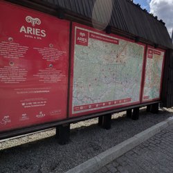 Aries Hotel - Opposite entrance way