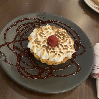 Petterinos - Lemon tart - American Near Me - Chicago, Illinois Petterinos - Lemon tart - American Near Me - Chicago, Illinois