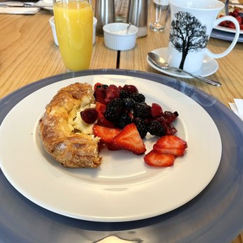 The Spring Lighthouse - Cheese danish with fruit - Bed & Breakfast Near Me - Elk Rapids, Michigan The Spring Lighthouse - Cheese danish with fruit - Bed & Breakfast Near Me - Elk Rapids, Michigan