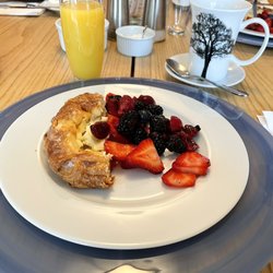 The Spring Lighthouse - Cheese danish with fruit