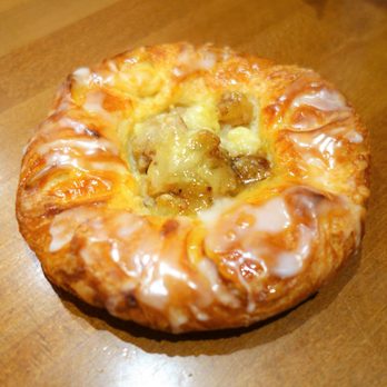 Graff - Confiserie Graff 05/26/19: Apfel Danisch Buttergeback - Desserts Near Me - Frankfurt, HE