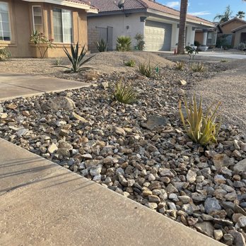 Water Wise Landscaping - Front yard - Landscaping Near Me - Bermuda Dunes, California Water Wise Landscaping - Front yard - Landscaping Near Me - Bermuda Dunes, California