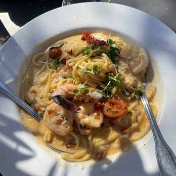 Gladstone's - I ordered the seafood linguini and the sauce was the best and freshest I've ever had.. - Seafood Near Me - Long Beach, California Gladstone's - I ordered the seafood linguini and the sauce was the best and freshest I've ever had.. - Seafood Near Me - Long Beach, California