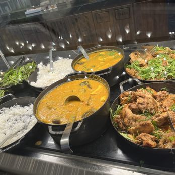 The Centurion Lounge - Curry and Chicken dishes tasted so good! - Airport Lounges Near Me - Las Vegas, Nevada The Centurion Lounge - Curry and Chicken dishes tasted so good! - Airport Lounges Near Me - Las Vegas, Nevada