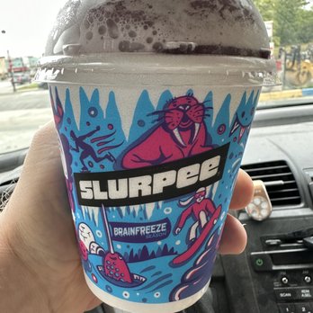 7-Eleven - Had been running errands & stopped in to get a small Slurpee , flavor DragonFruit ! It was Yummy! - Convenience Stores Near Me - San Francisco, California