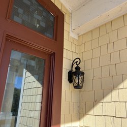 Resort Realty - Dirty lights
