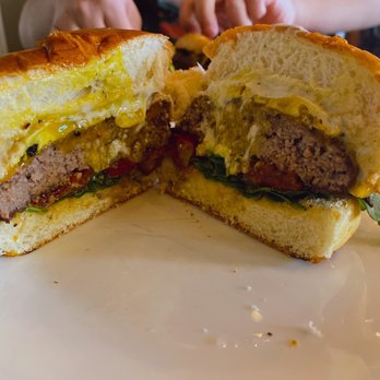 The Hangry Bison - Build your own burger - New American Near Me - Winter Park, Florida