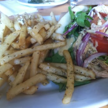 Kentro Greek Kitchen - Chicken pita - red onion, tomatoes, arugula, Dijon aioli - Greek Near Me - Fullerton, California