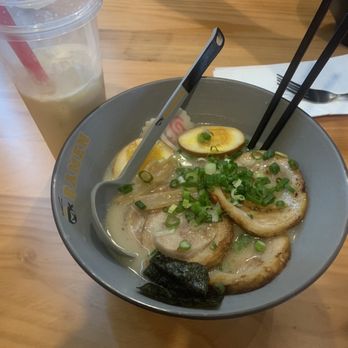 Ramen&Tea - Tonkatsu ramen and classic milk tea with tapioca - Ramen Near Me - Rockford, Illinois