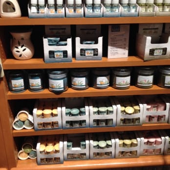 Yankee Candle - Mixed favored scents - Candle Stores Near Me - Savannah, Georgia Yankee Candle - Mixed favored scents - Candle Stores Near Me - Savannah, Georgia