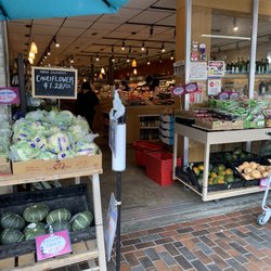 Super Produce - Clean and accomodating inside