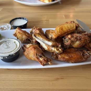 The Pointe - Wings with blue cheese - Sports Bars Near Me - Gulf Breeze, Florida The Pointe - Wings with blue cheese - Sports Bars Near Me - Gulf Breeze, Florida