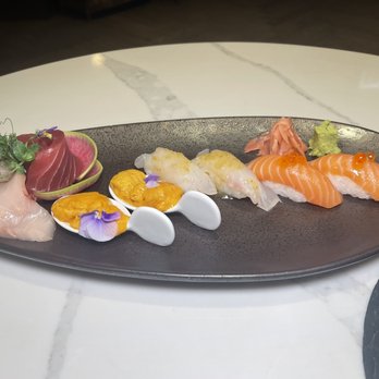 Chateau Carbide - Hamachi Snapper Uni Blue Fin Tuna Ora King Salmon - Cocktail Bars Near Me - Chicago, Illinois Chateau Carbide - Hamachi Snapper Uni Blue Fin Tuna Ora King Salmon - Cocktail Bars Near Me - Chicago, Illinois