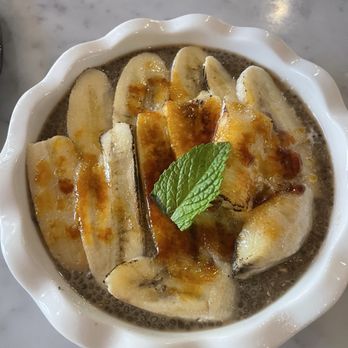 Ivy Café - Chai chia with bananas dessert - Coffee & Tea Near Me - Clayton, Missouri Ivy Café - Chai chia with bananas dessert - Coffee & Tea Near Me - Clayton, Missouri