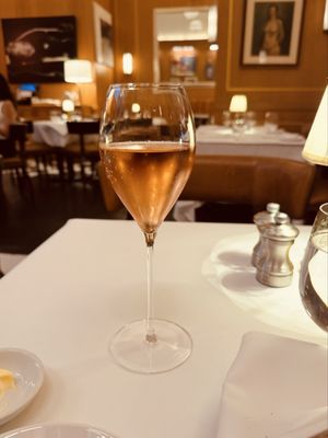 Paris Bar by null