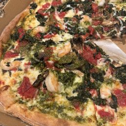 Shrimp pesto pizza