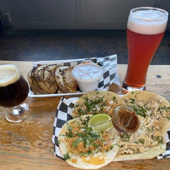 El Sabor Del bajio - Birra tacos, grilled chicken tacos, and shredded chicken tacos - Food Trucks Near Me - Bristol, Pennsylvania El Sabor Del bajio - Birra tacos, grilled chicken tacos, and shredded chicken tacos - Food Trucks Near Me - Bristol, Pennsylvania