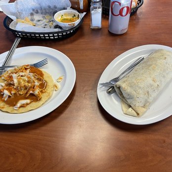 Pupusas Y Tacos Los Reyes - Bean and cheese pupusa and chicken burrito - Tacos Near Me - Denver, Colorado Pupusas Y Tacos Los Reyes - Bean and cheese pupusa and chicken burrito - Tacos Near Me - Denver, Colorado
