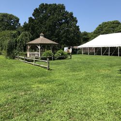 The Maples - Gazebo and tent for paties
