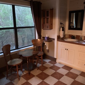 Scenic Hill Retreat - Bed & Breakfast Near Me - Brenham, Texas Scenic Hill Retreat - Bed & Breakfast Near Me - Brenham, Texas