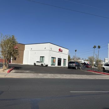 7 Leaves Cafe - Outside and parking lot. Pick up window. - Coffee & Tea Near Me - Phoenix, Arizona 7 Leaves Cafe - Outside and parking lot. Pick up window. - Coffee & Tea Near Me - Phoenix, Arizona