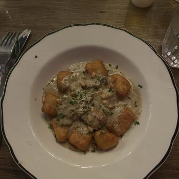 Vandale par le Speakeasy - Gnocchi with Gorgonzola mushroom sauce. - Bistros Near Me - Montreal, Quebec Vandale par le Speakeasy - Gnocchi with Gorgonzola mushroom sauce. - Bistros Near Me - Montreal, Quebec