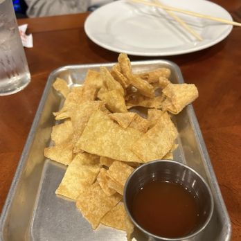 North China Restaurant - Complimentary Wonton Crisps - Chinese Near Me - Houston, Texas North China Restaurant - Complimentary Wonton Crisps - Chinese Near Me - Houston, Texas