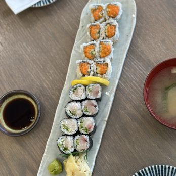 Oya Sushi - Yellowtail & Spicy Salmon Roll (Lunch) - Sushi Bars Near Me - Marriottsville, Maryland Oya Sushi - Yellowtail & Spicy Salmon Roll (Lunch) - Sushi Bars Near Me - Marriottsville, Maryland