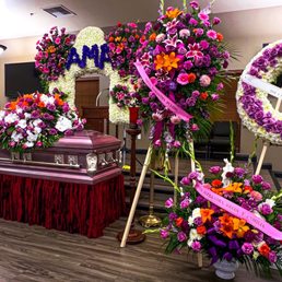 Beautiful service at Greenlawn. Thank you Jesse & Chelsea for EVERYTHING.. Beautiful service at Greenlawn. Thank you Jesse & Chelsea for EVERYTHING..