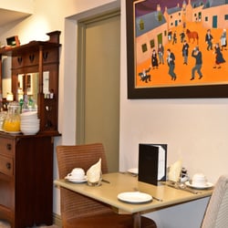 Lynwood House - Breakfast Room