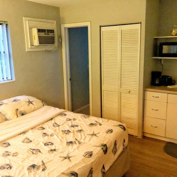 Hideaway Waterfront Resort - Hotels Near Me - Cape Coral, Florida