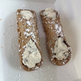Pizza Birra Vino - Cannoli is freshly filled and delicious' - Pizza Near Me - Houston, Texas Pizza Birra Vino - Cannoli is freshly filled and delicious' - Pizza Near Me - Houston, Texas