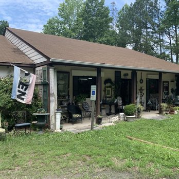 Just Friends Antique Shop - Antiques Near Me - Powhatan, Virginia