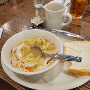Nate'n Al's - Luke warm soup - Delis Near Me - Beverly Hills, California Nate'n Al's - Luke warm soup - Delis Near Me - Beverly Hills, California