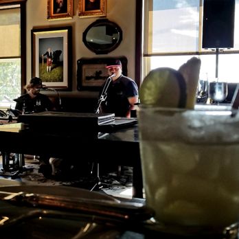 Fleetwood's on Front St - New American Near Me - Lahaina, Hawaii
