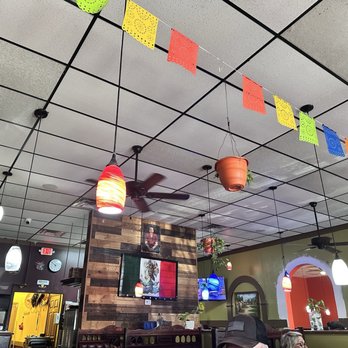 Mi Cosina Mexican Restaurant - Dining room - Mexican Near Me - Centerville, Tennessee Mi Cosina Mexican Restaurant - Dining room - Mexican Near Me - Centerville, Tennessee