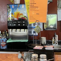 Mom's Restaurant & Pub