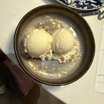 ROSÉLYS RESTAURANT - Vanilla Ice Cream With Gold Flakes! - Bistros Near Me - Montreal, Quebec ROSÉLYS RESTAURANT - Vanilla Ice Cream With Gold Flakes! - Bistros Near Me - Montreal, Quebec