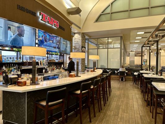 TAPS Fish House & Brewery by null