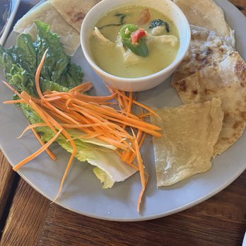 Sisters Thai - Roti Green Curry - Thai Near Me - Fairfax, Virginia