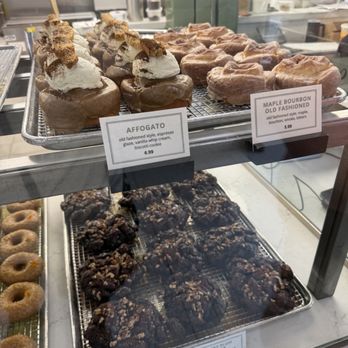 Deaux - Donuts Near Me - Redlands, California