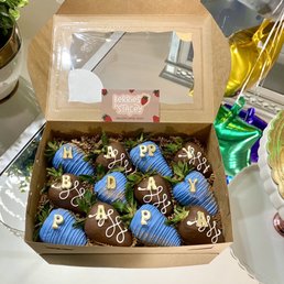 Chocolate covered strawberries by Stacey. So Beautiful!