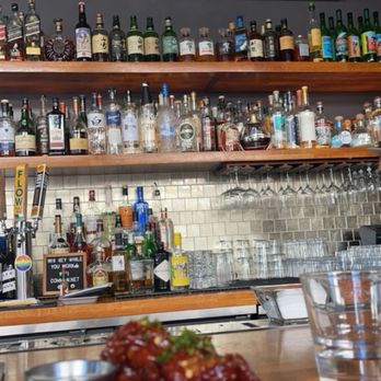 Town Tavern - Bar shot - Bars Near Me - Alameda, California