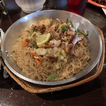 Bahay Kubo Restaurant - Filipino Near Me - Anchorage, Alaska