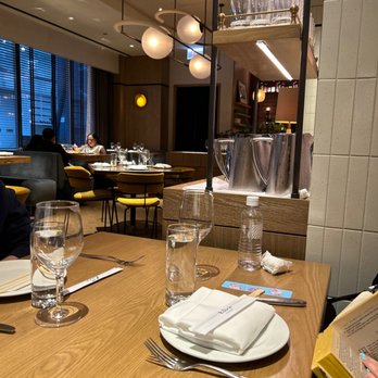 Lure Fishbar - Dinning room - Bars Near Me - Chicago, Illinois