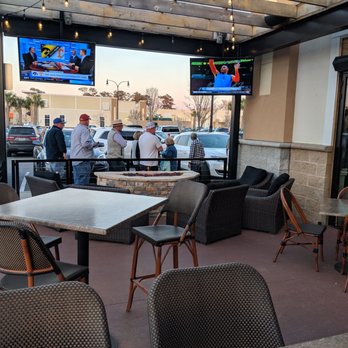 Hickory Tavern - Outdoor seating. - Sports Bars Near Me - North Myrtle Beach, South Carolina
