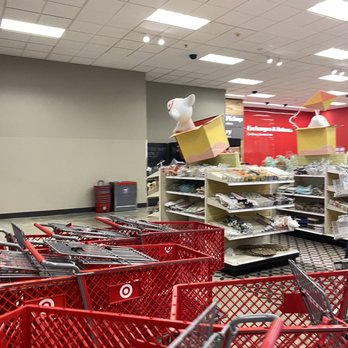 Target - Department Stores Near Me - Deerfield Beach, Florida