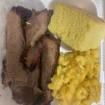 BBQ Hub - Brisket corn bread Mac and cheese - Soul Food Near Me - Killeen, Texas BBQ Hub - Brisket corn bread Mac and cheese - Soul Food Near Me - Killeen, Texas
