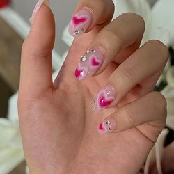 Fox Chase Nails - y2k heart design with gems